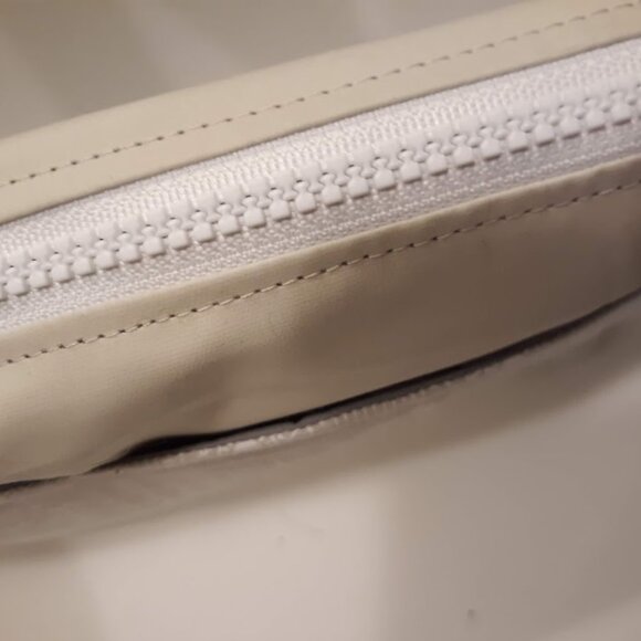 NEW Southwestern Aztec Medallion floral Shoulder bag Purse Faux Leather Ivory Gr - Picture 7 of 9